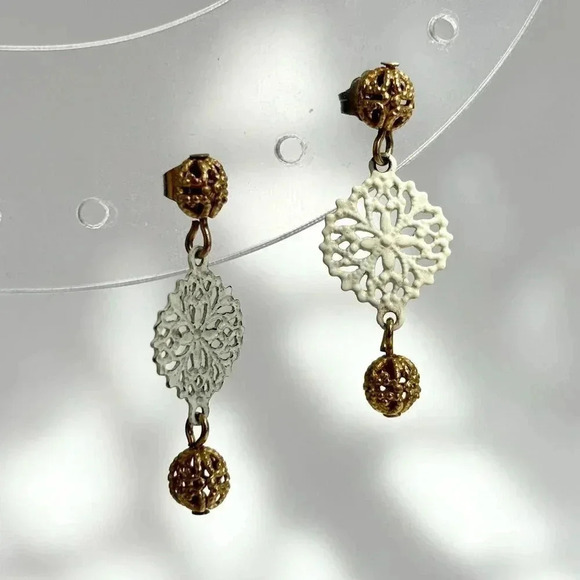 Vintage White Enamel Snowflake Gold Toned Dangle Geometric Post Back Earrings - Picture 1 of 9